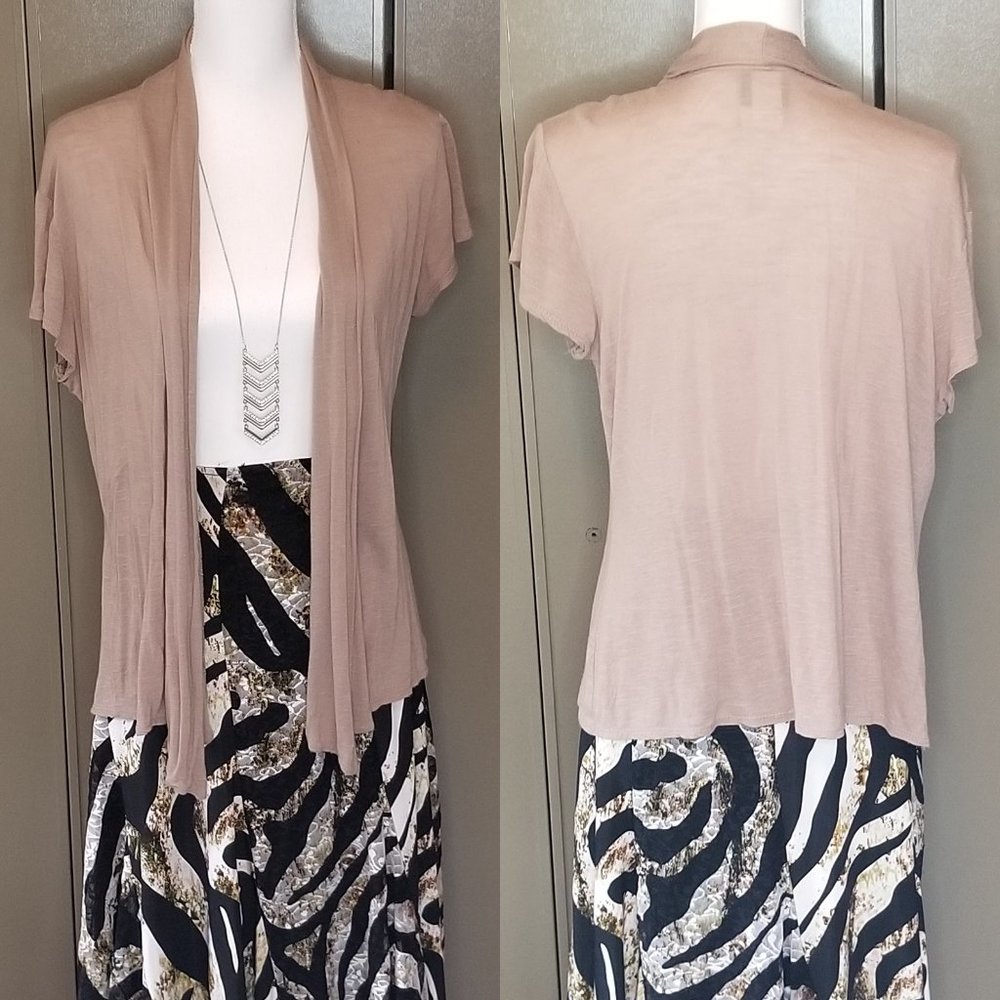 JKLA Short sleeve light weight cardigan